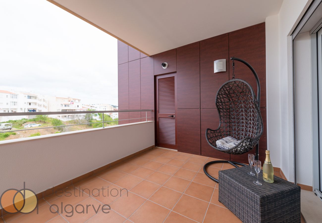 Apartamento em Lagos - RLAG76L