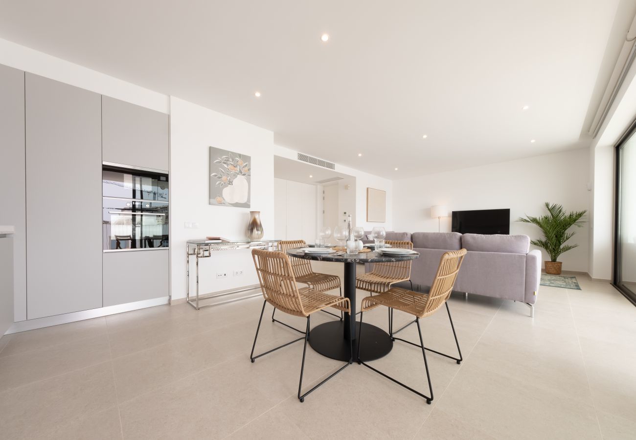 Dining table, Kitchen and Living room